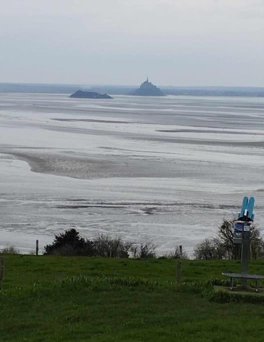 Maison Vue Sur Le Mont Saint Michel Et Sa Baie Champeaux Dış mekan fotoğraf